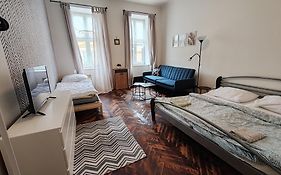 Apartman Hybesova2